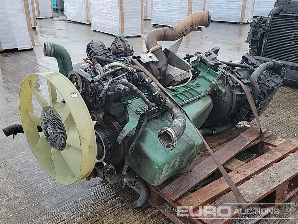Volvo 6 Cylinder Engine, Gearbox - Moteur: photos 1 Volvo 6 Cylinder Engine, Gearbox - Moteur: photos 1