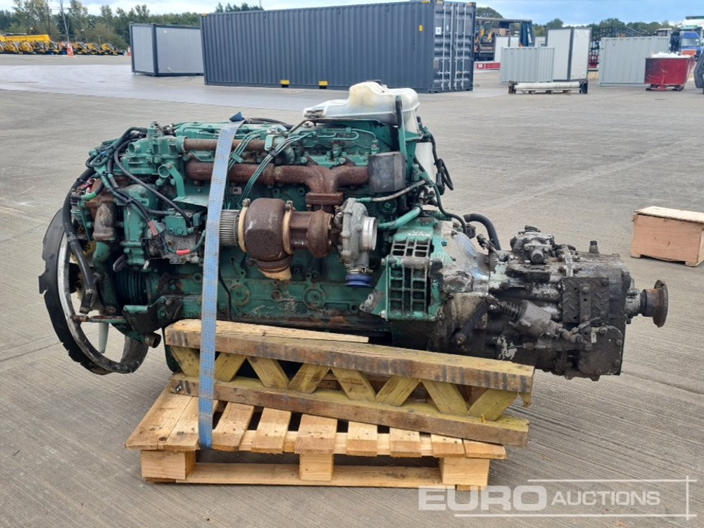 Volvo 6 Cylinder Engine, Gearbox - Moteur: photos 2 Volvo 6 Cylinder Engine, Gearbox - Moteur: photos 2