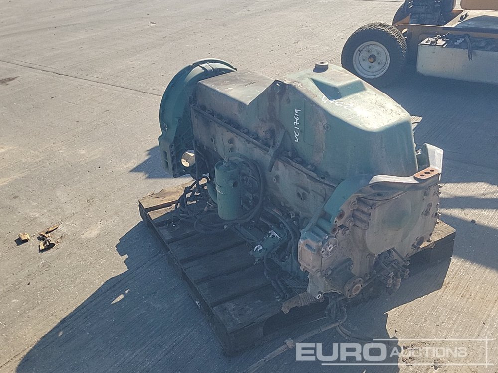Volvo 6 Cylinder Engine - Moteur: photos 3 Volvo 6 Cylinder Engine - Moteur: photos 3