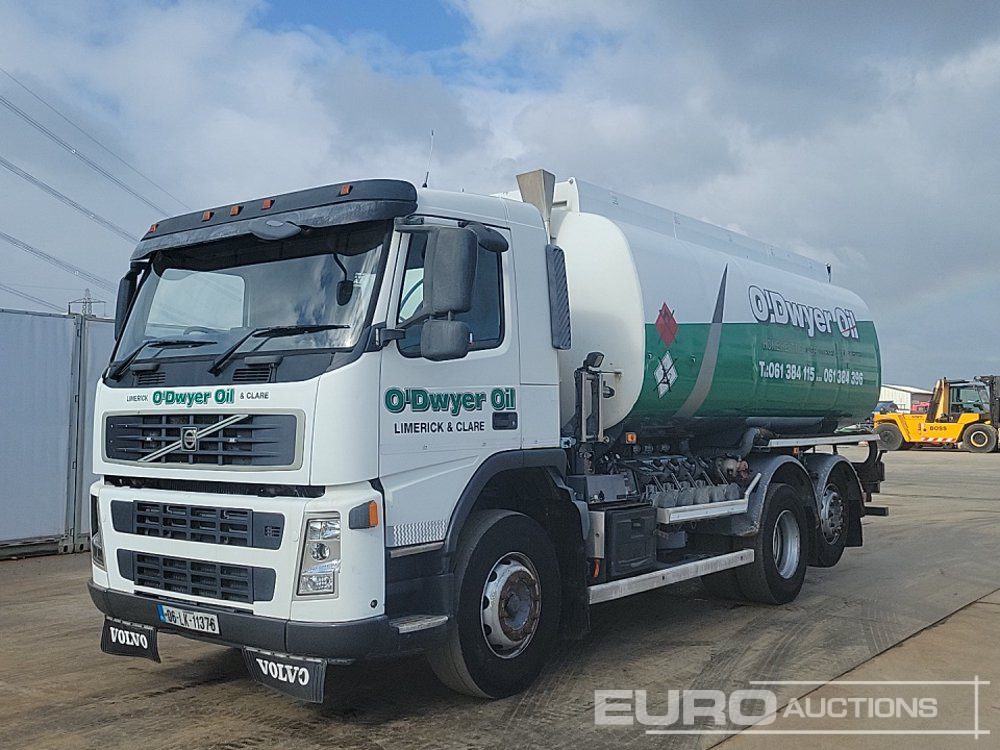 Volvo FM300 - Camion citerne: photos 1 Volvo FM300 - Camion citerne: photos 1