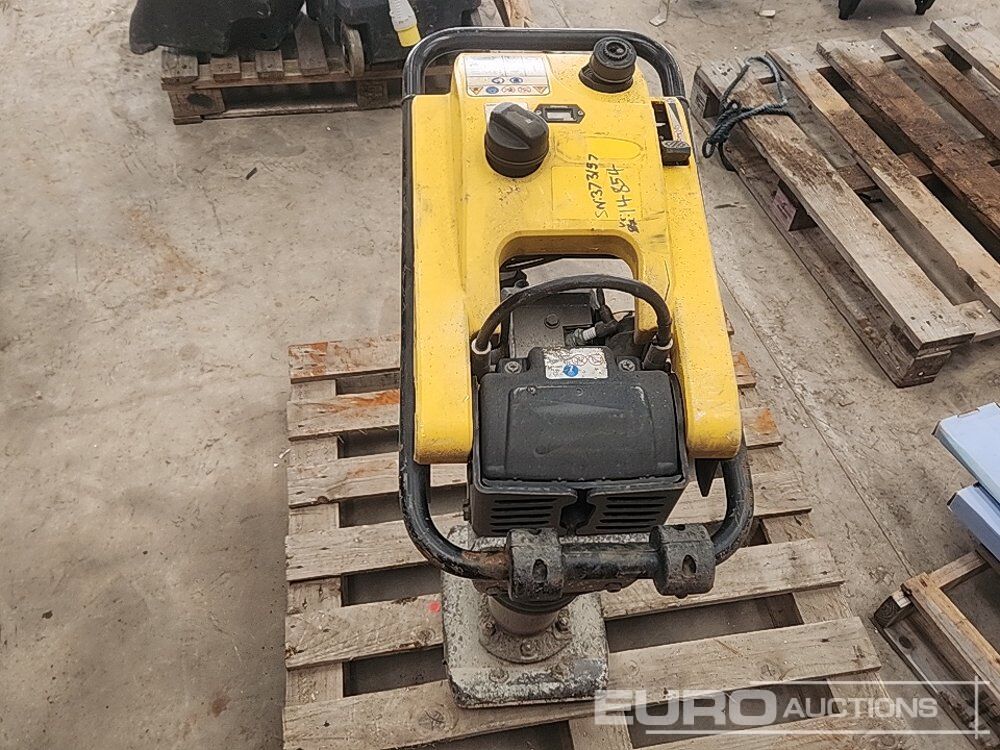 Wacker Neuson Petrol Compaction Plate - Travaux routiers: photos 4 Wacker Neuson Petrol Compaction Plate - Travaux routiers: photos 4