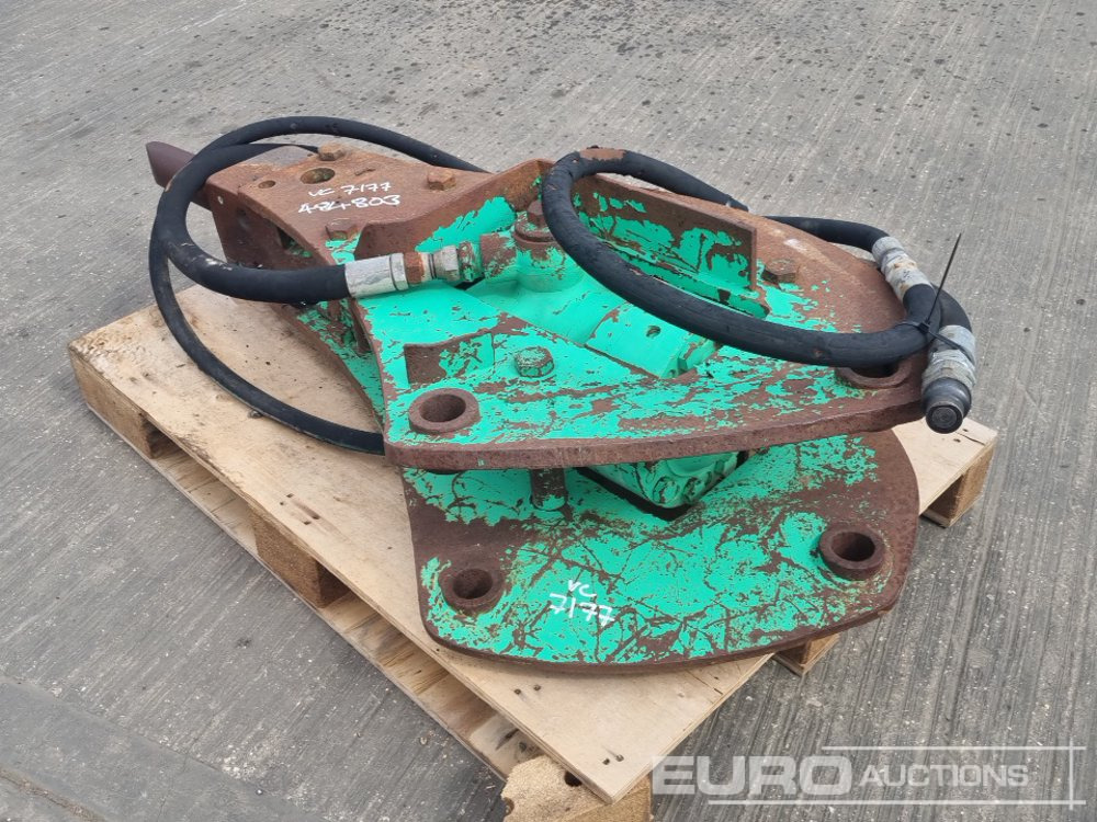 Hydraulic Breaker 45mm Pin to suit 4-6 Ton Excavator - Marteau hydraulique: photos 3 Hydraulic Breaker 45mm Pin to suit 4-6 Ton Excavator - Marteau hydraulique: photos 3