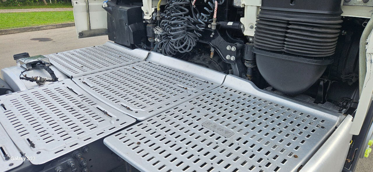 Tracteur routier DAF XF 105.460: photos 7