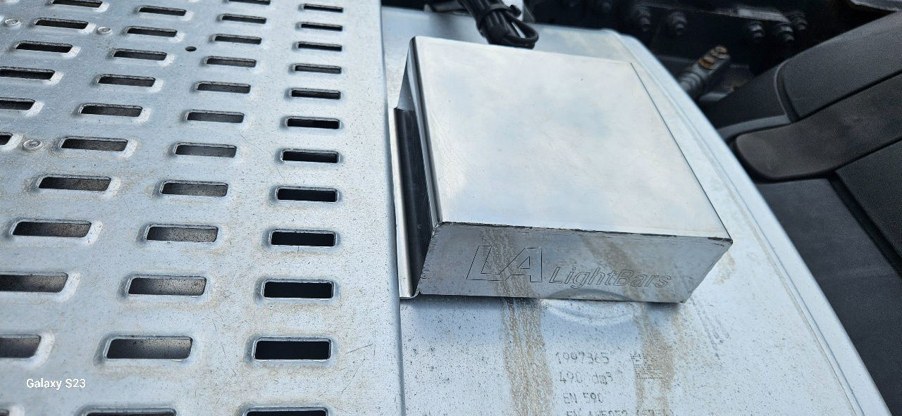 Tracteur routier DAF XF 105.460: photos 11