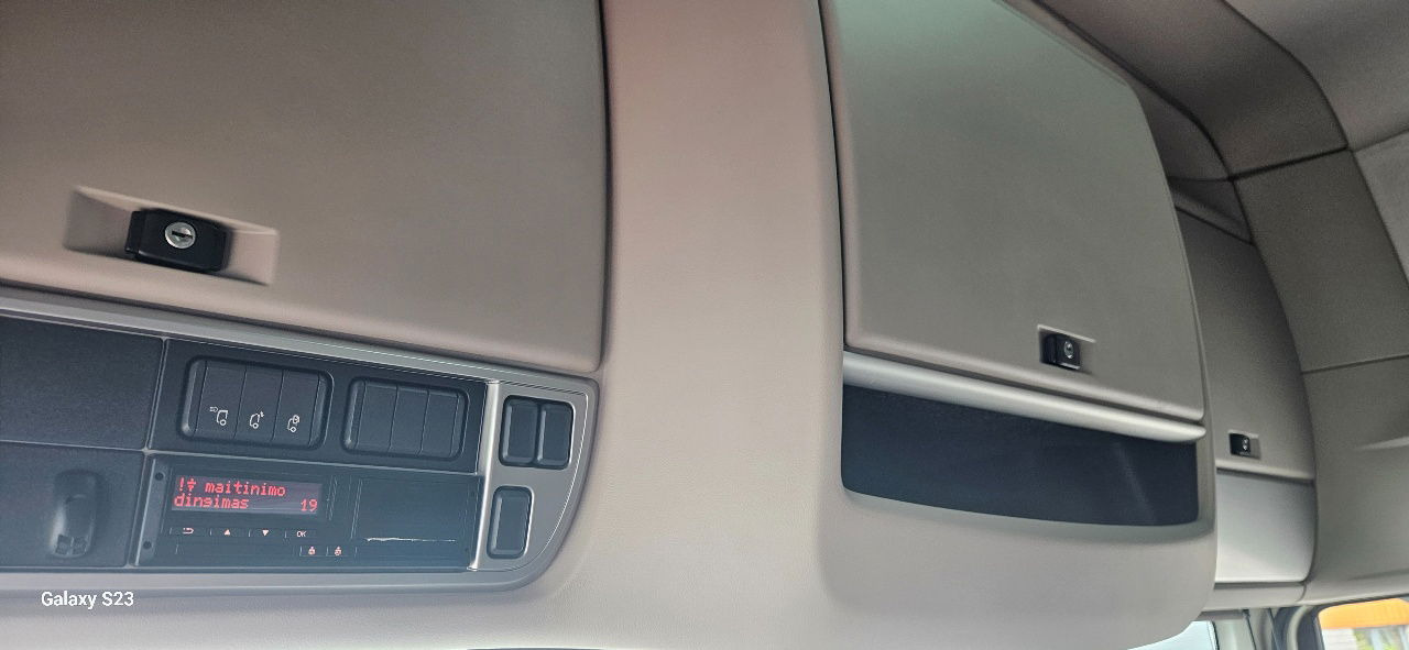 Tracteur routier DAF XF 105.460: photos 16