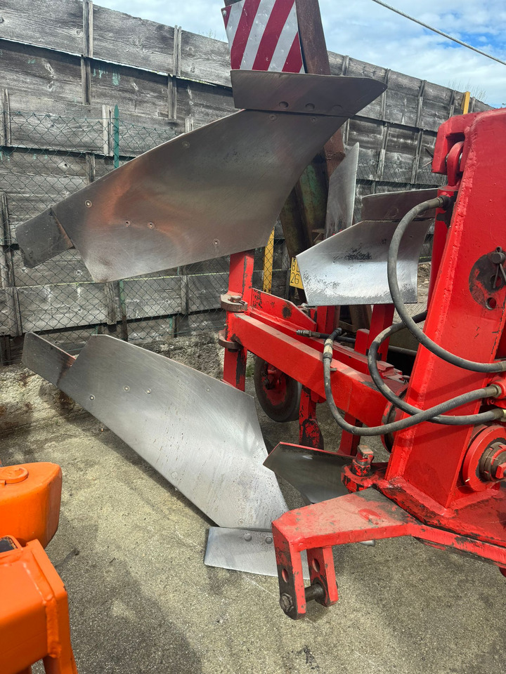 Greco Ilio monovomere aratro usato - Charrue: photos 2 Greco Ilio monovomere aratro usato - Charrue: photos 2