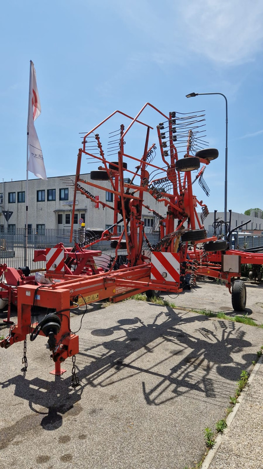 Ranghinatore usato Kuhn GA 7301 - Faneuse: photos 2 Ranghinatore usato Kuhn GA 7301 - Faneuse: photos 2