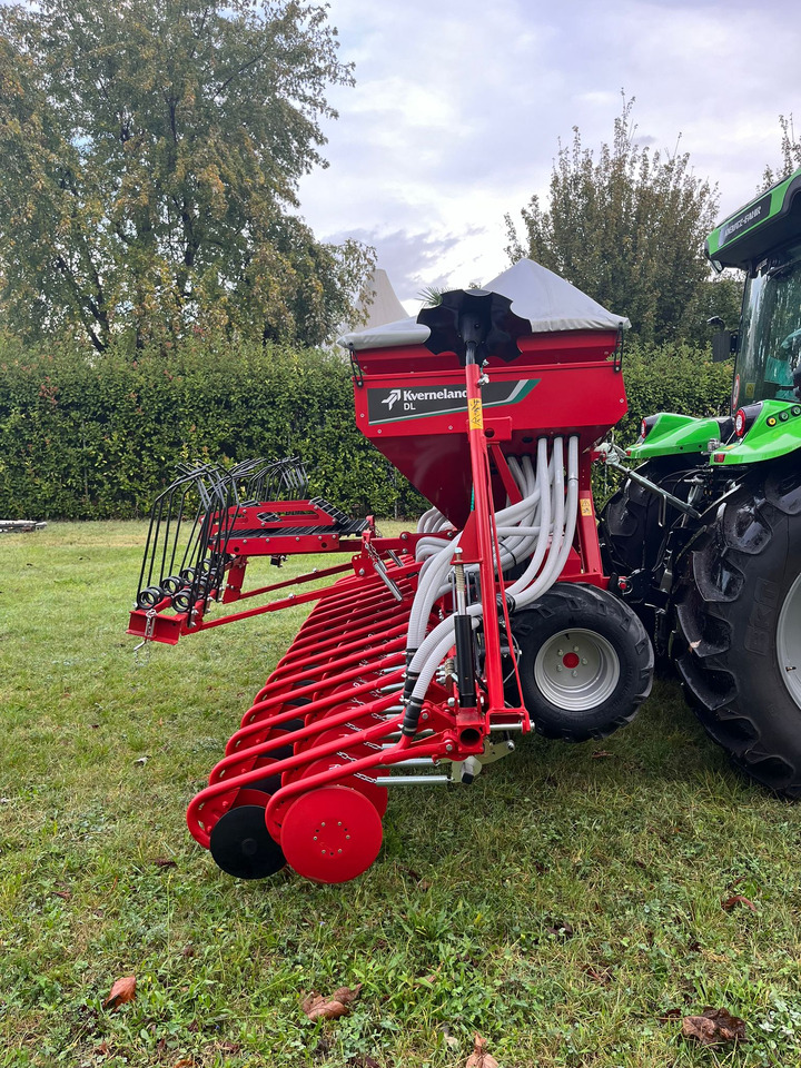 Seminatrice nuova Kverneland DL4 m-32 CX - Semoir: photos 4 Seminatrice nuova Kverneland DL4 m-32 CX - Semoir: photos 4