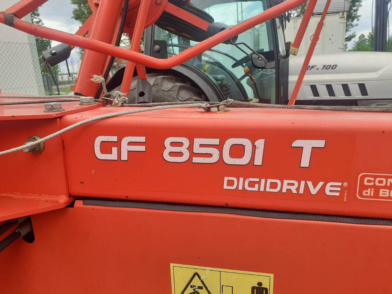 Voltafieno usato Kuhn GF 8501 T - Faneuse: photos 3 Voltafieno usato Kuhn GF 8501 T - Faneuse: photos 3