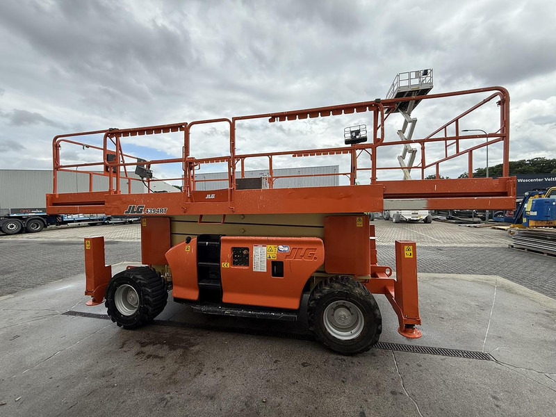 JLG 4394RT, Schaarhoogwerker, 15 meter - Nacelle: photos 4 JLG 4394RT, Schaarhoogwerker, 15 meter - Nacelle: photos 4