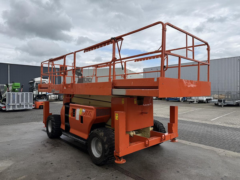 JLG 4394RT, Schaarhoogwerker, 15 meter - Nacelle: photos 3 JLG 4394RT, Schaarhoogwerker, 15 meter - Nacelle: photos 3