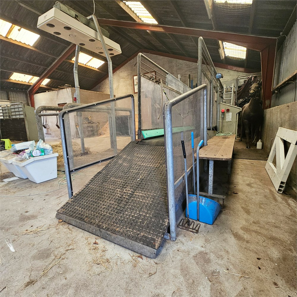 ABC 2000 T4 - Matériel d'élevage: photos 5 ABC 2000 T4 - Matériel d'élevage: photos 5