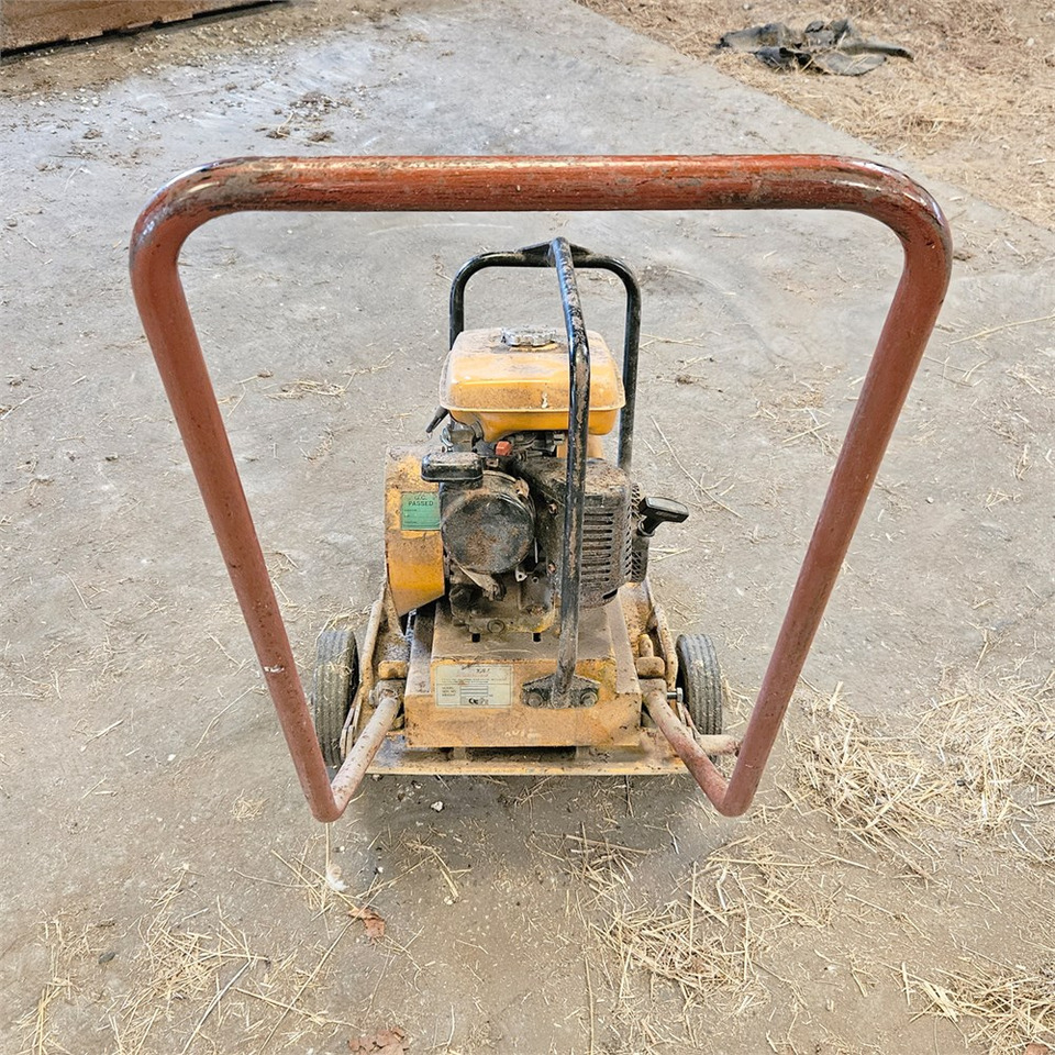 ABC 510 - Plaque vibrante: photos 4 ABC 510 - Plaque vibrante: photos 4