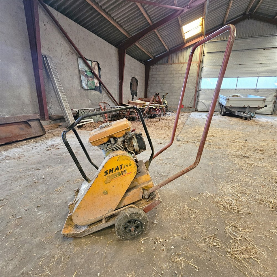 ABC 510 - Plaque vibrante: photos 3 ABC 510 - Plaque vibrante: photos 3