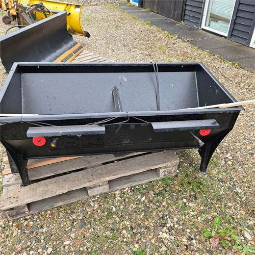 ABC Unknown - Epandeur de sable: photos 3 ABC Unknown - Epandeur de sable: photos 3