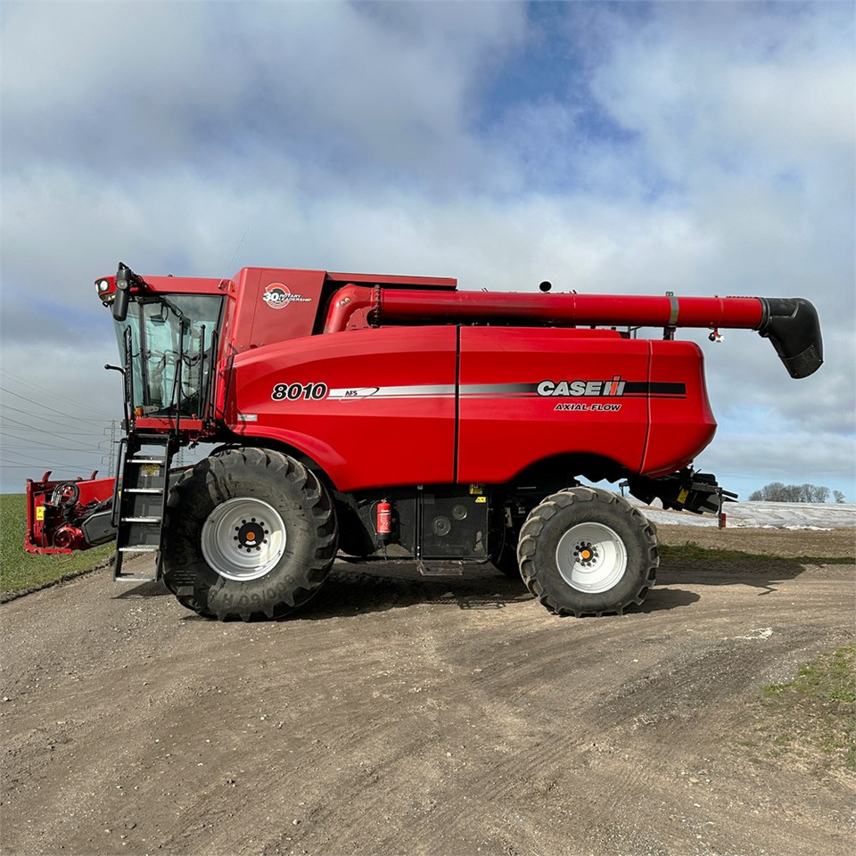 CASE IH 8010 Axial-flow - Matériel de récolte: photos 4 CASE IH 8010 Axial-flow - Matériel de récolte: photos 4