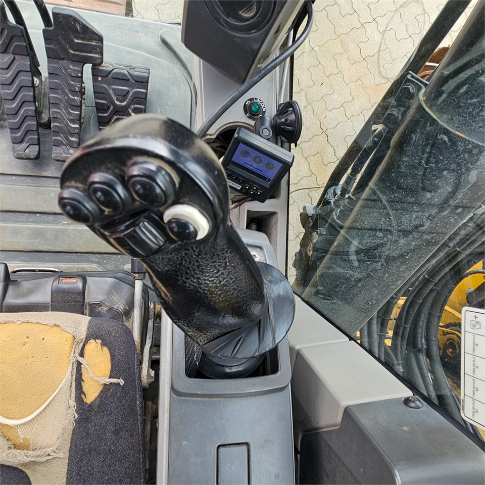 Pelle sur chenille Caterpillar 325 FLCR: photos 18