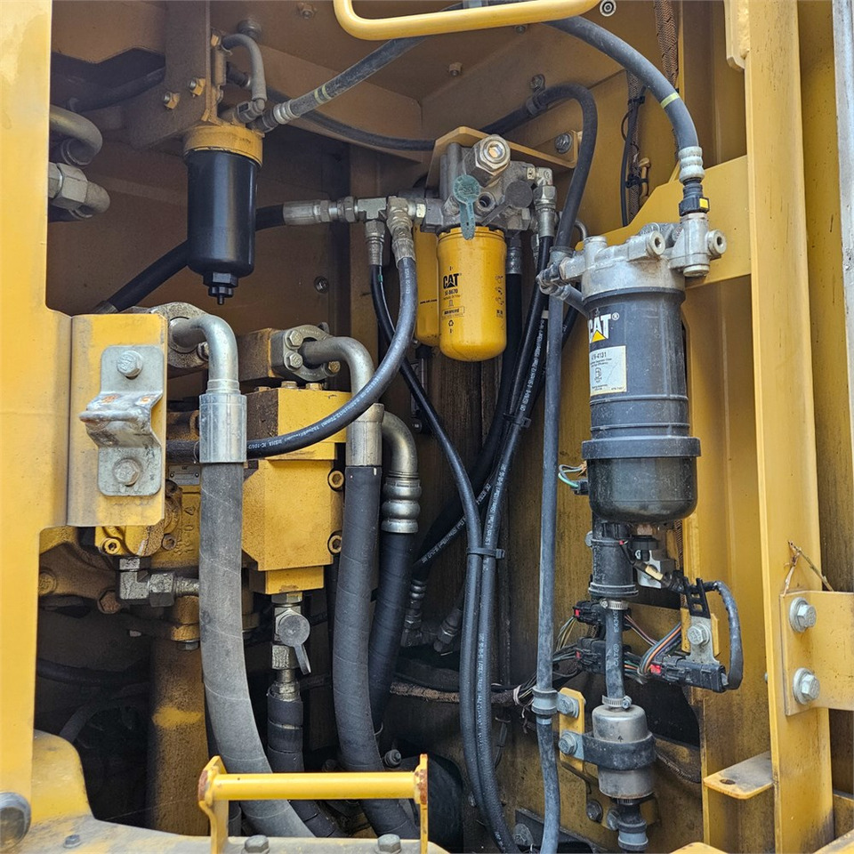 Pelle sur chenille Caterpillar 325 FLCR: photos 37