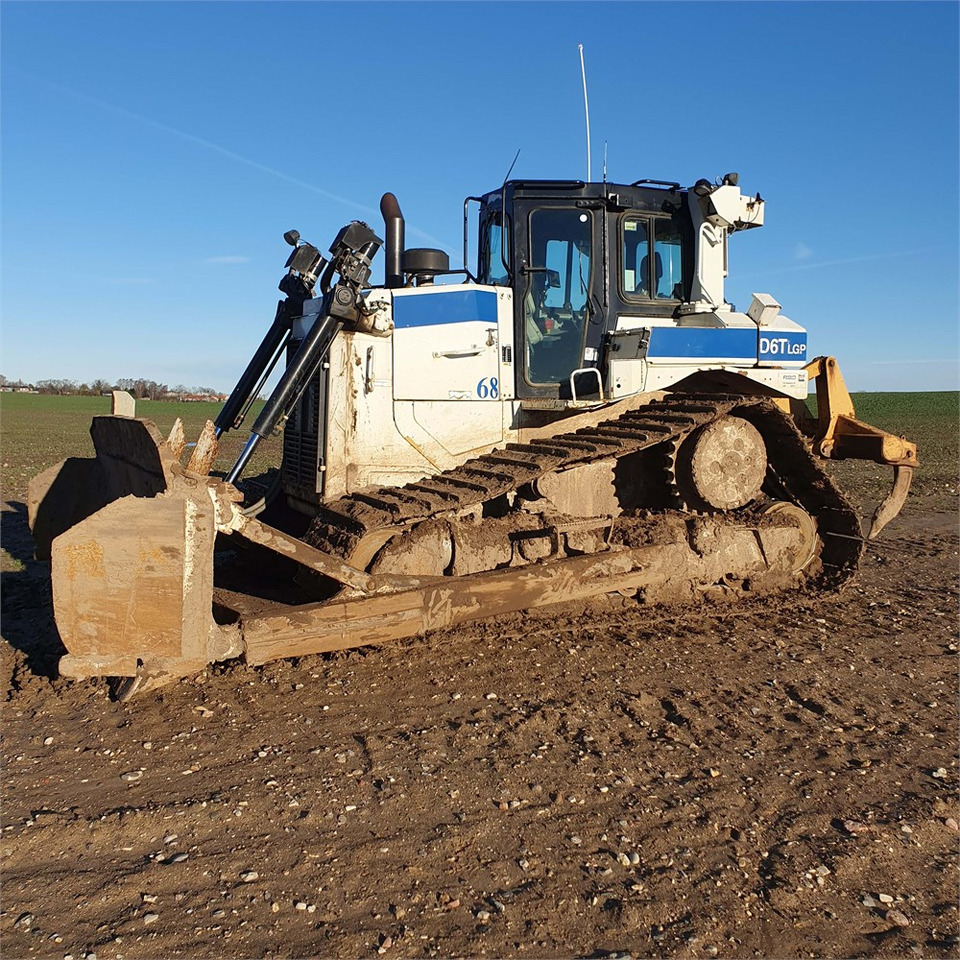 Caterpillar D6T LGP - Bulldozer: photos 1 Caterpillar D6T LGP - Bulldozer: photos 1
