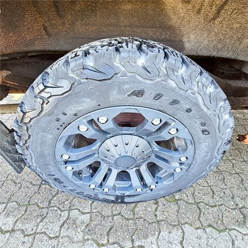 Transport de personnes Chevrolet Express Van 2500: photos 43
