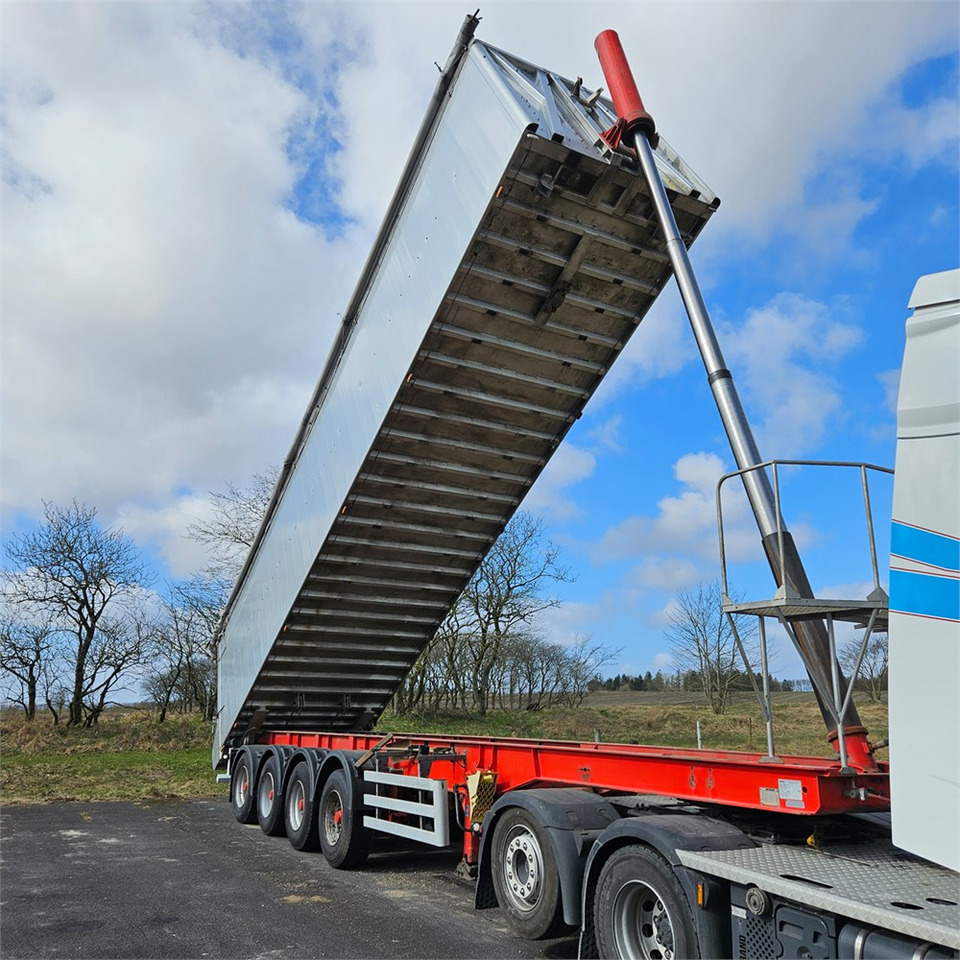 Danson Tiptrailer - Remorque voiture: photos 1 Danson Tiptrailer - Remorque voiture: photos 1
