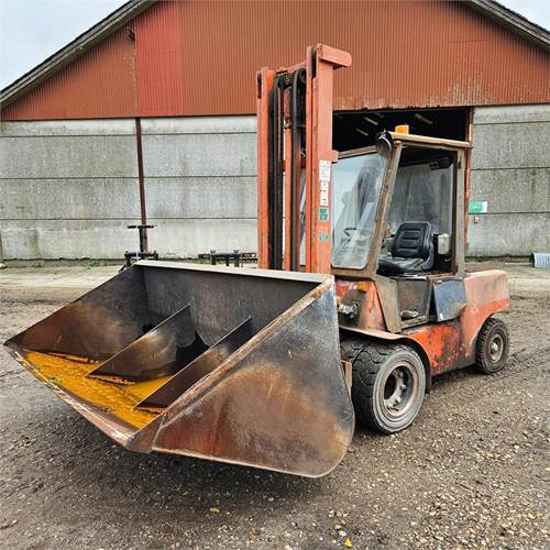 Dantruck 4004 - Chariot élévateur: photos 1 Dantruck 4004 - Chariot élévateur: photos 1