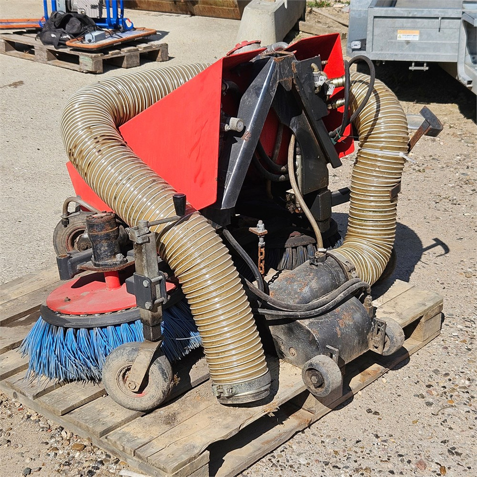 Egholm CFS 1000 - Brosse: photos 3 Egholm CFS 1000 - Brosse: photos 3