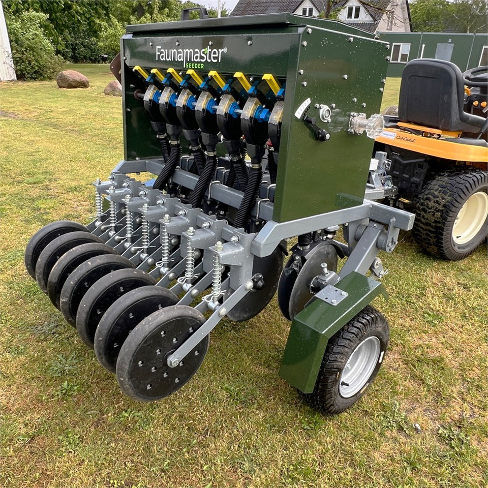 Faunamaster Seeder 105 - Semoir: photos 1 Faunamaster Seeder 105 - Semoir: photos 1