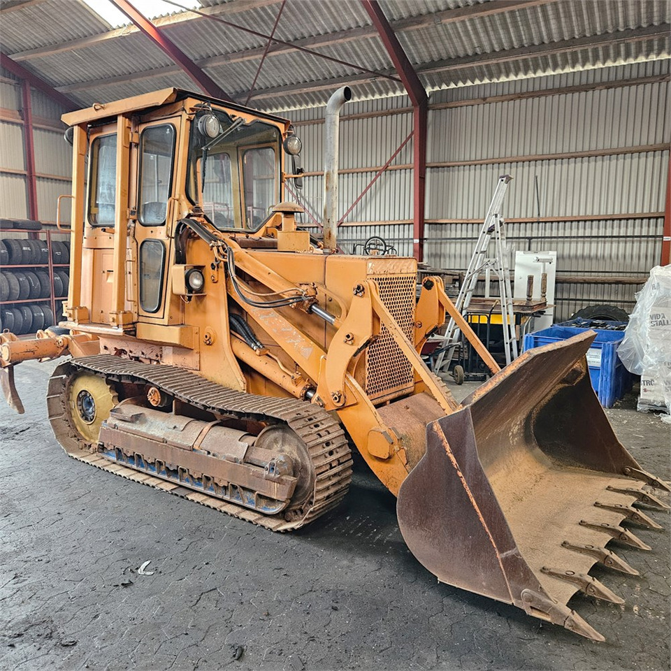 Fiat-Allis 571 FL7 B - Chargeuse sur chenilles: photos 1 Fiat-Allis 571 FL7 B - Chargeuse sur chenilles: photos 1