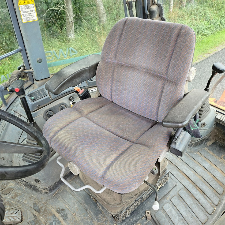 Tractopelle Fiat-Hitachi FB200-4PS: photos 10