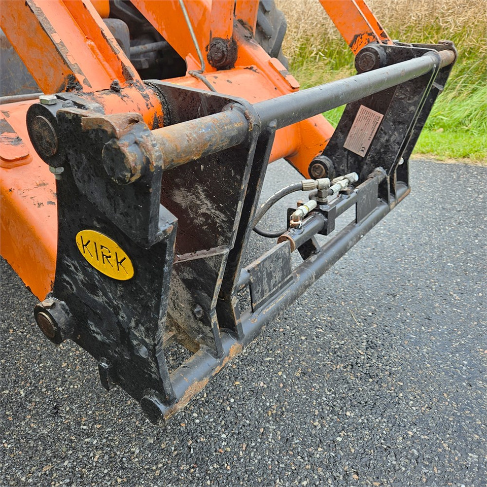 Tractopelle Fiat-Hitachi FB200-4PS: photos 30