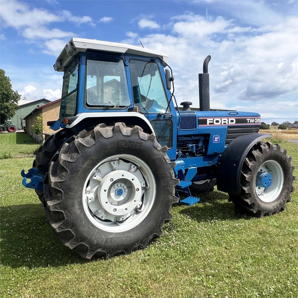 Ford TW 35 - Tracteur agricole: photos 4 Ford TW 35 - Tracteur agricole: photos 4