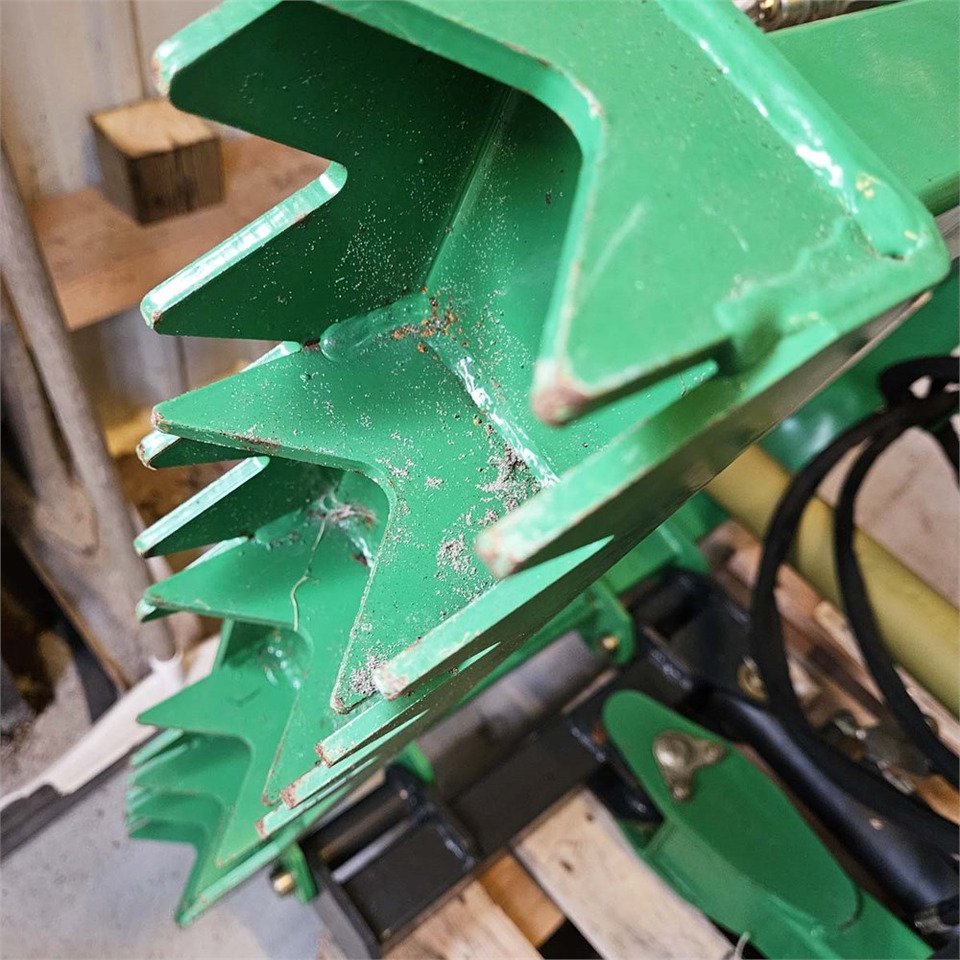 GEO Mower pro 24 - Dessoucheuse: photos 4 GEO Mower pro 24 - Dessoucheuse: photos 4