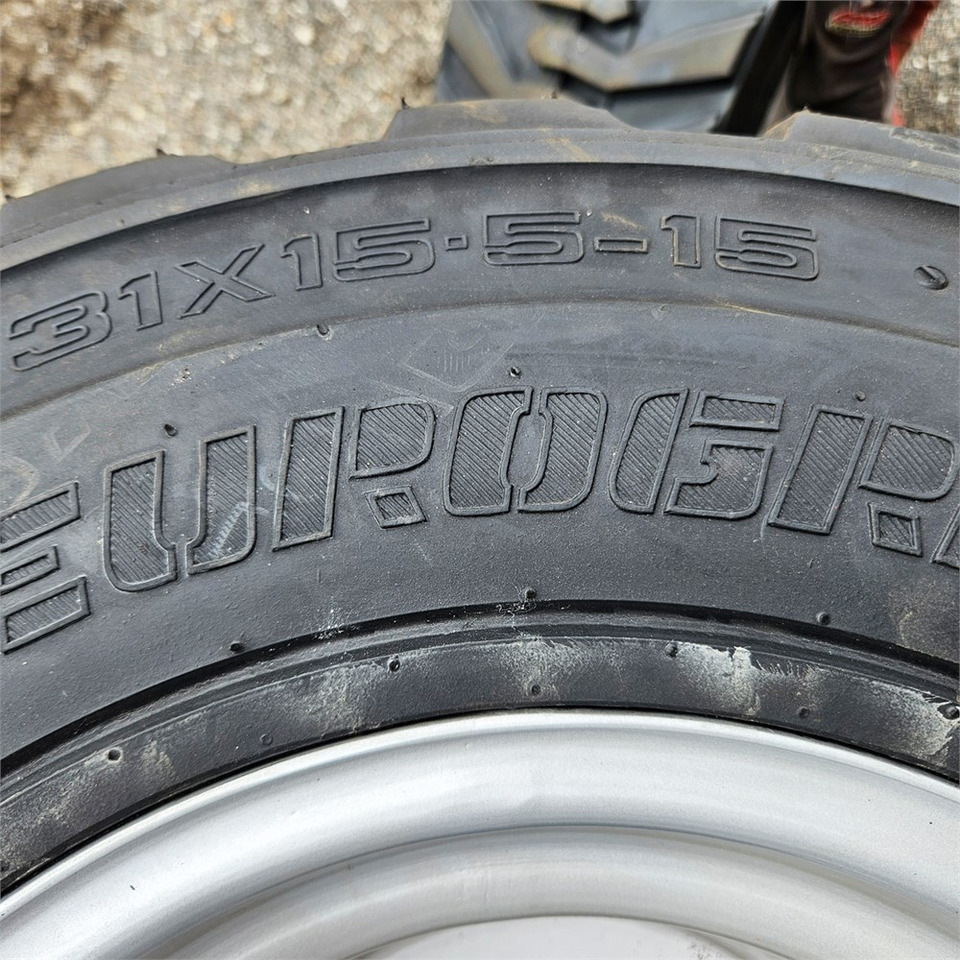 Giant 31X15,5-15 - Roue complète pour Engins de chantier: photos 4 Giant 31X15,5-15 - Roue complète pour Engins de chantier: photos 4