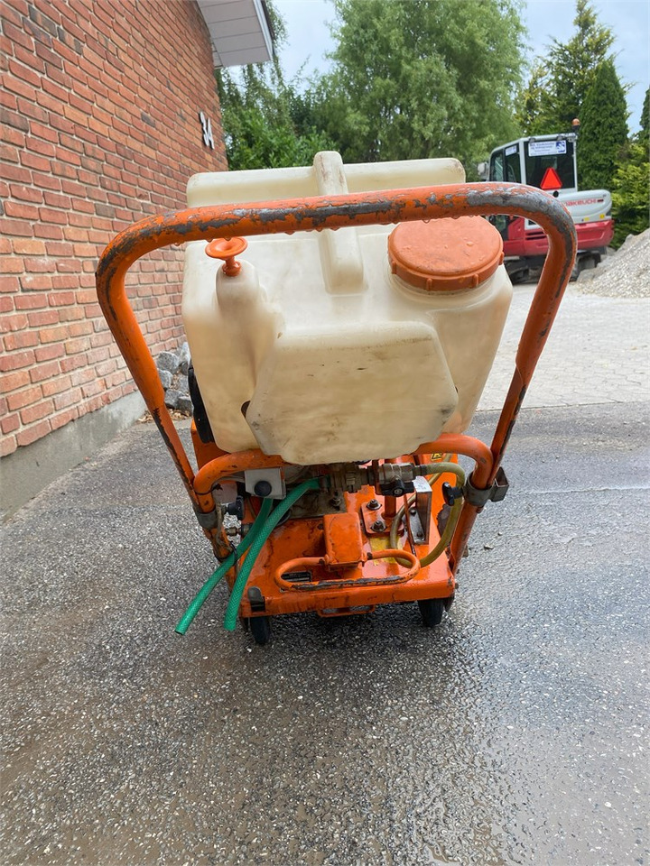 Gölz FS 170 - Travaux routiers: photos 3 Gölz FS 170 - Travaux routiers: photos 3