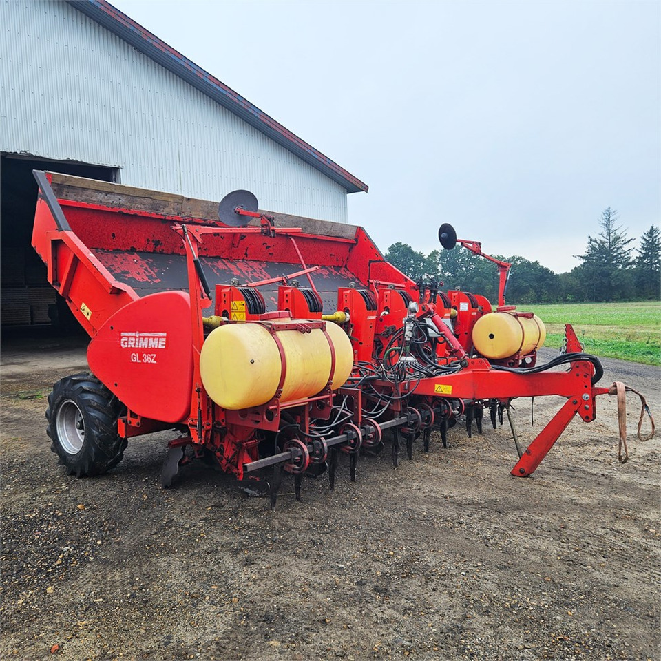 Grimme GL36SZ - Planteuse de pommes de terre: photos 1 Grimme GL36SZ - Planteuse de pommes de terre: photos 1