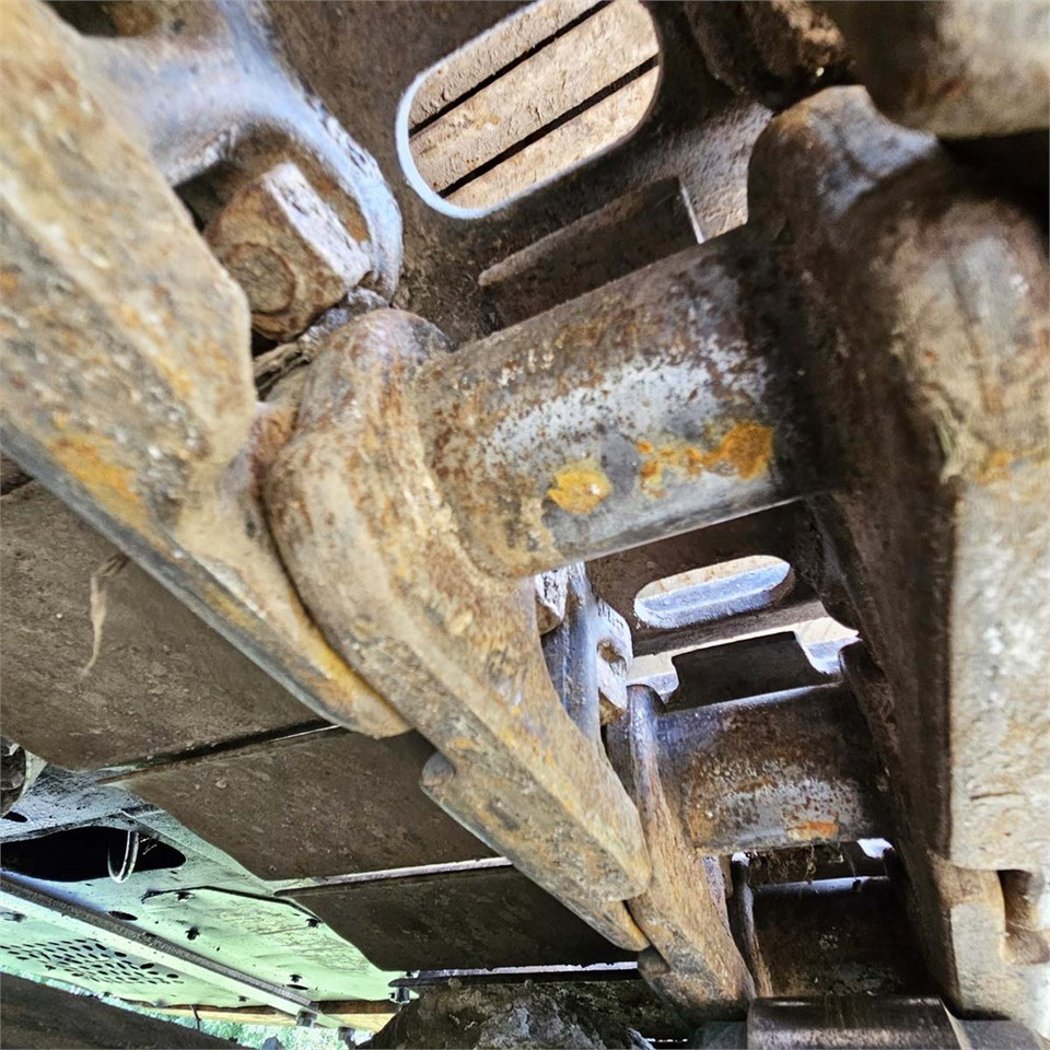 Pelle sur chenille Hitachi ZX130 LCN Zaxis: photos 42