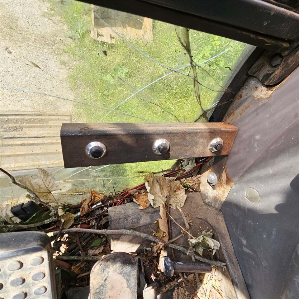 Pelle sur chenille Hitachi ZX130 LCN Zaxis: photos 20