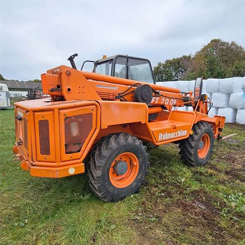 Italmacchine / Terex Lift 2009 - Chariot télescopique: photos 3 Italmacchine / Terex Lift 2009 - Chariot télescopique: photos 3