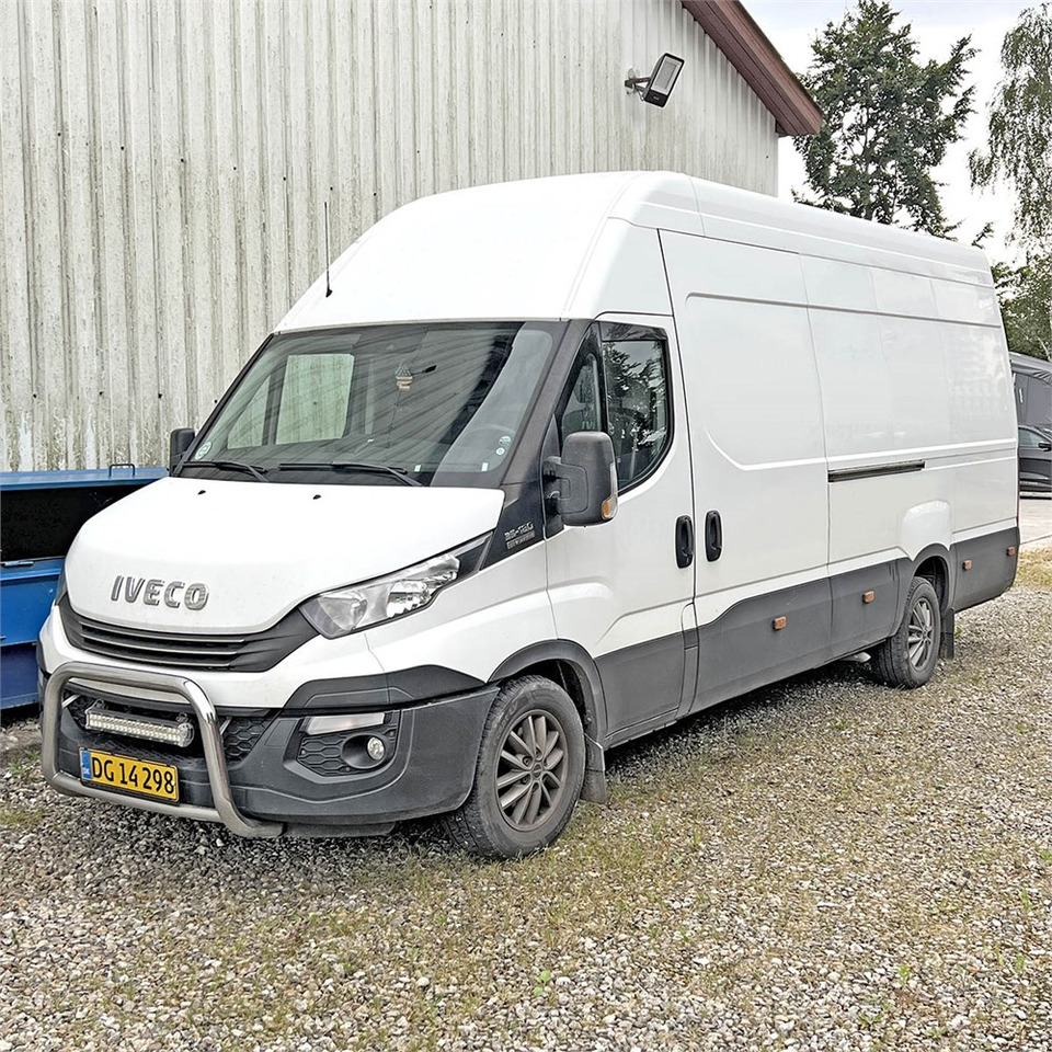 Iveco 35s18 - Fourgon utilitaire: photos 1 Iveco 35s18 - Fourgon utilitaire: photos 1
