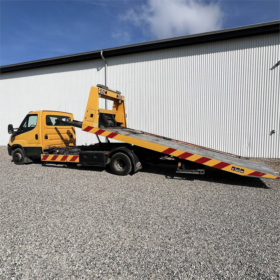 Iveco Daily 70c - Remorqueuse: photos 3 Iveco Daily 70c - Remorqueuse: photos 3