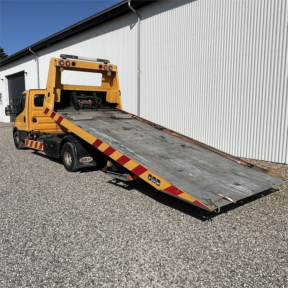 Iveco Daily 70c - Remorqueuse: photos 2 Iveco Daily 70c - Remorqueuse: photos 2