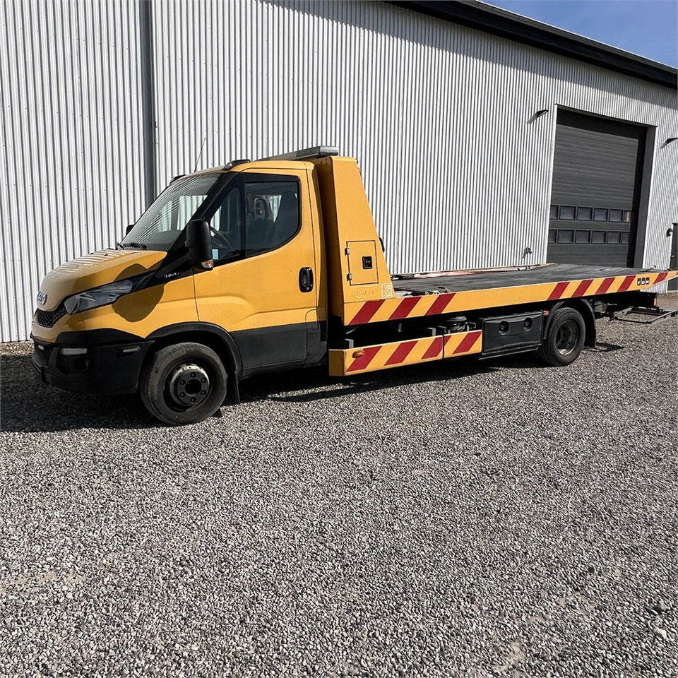 Iveco Daily 70c - Remorqueuse: photos 1 Iveco Daily 70c - Remorqueuse: photos 1