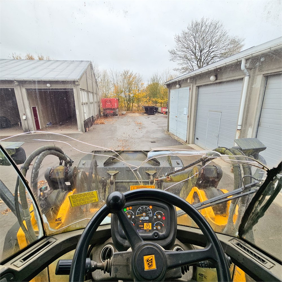 Chargeuse sur pneus JCB 437HT T4: photos 23