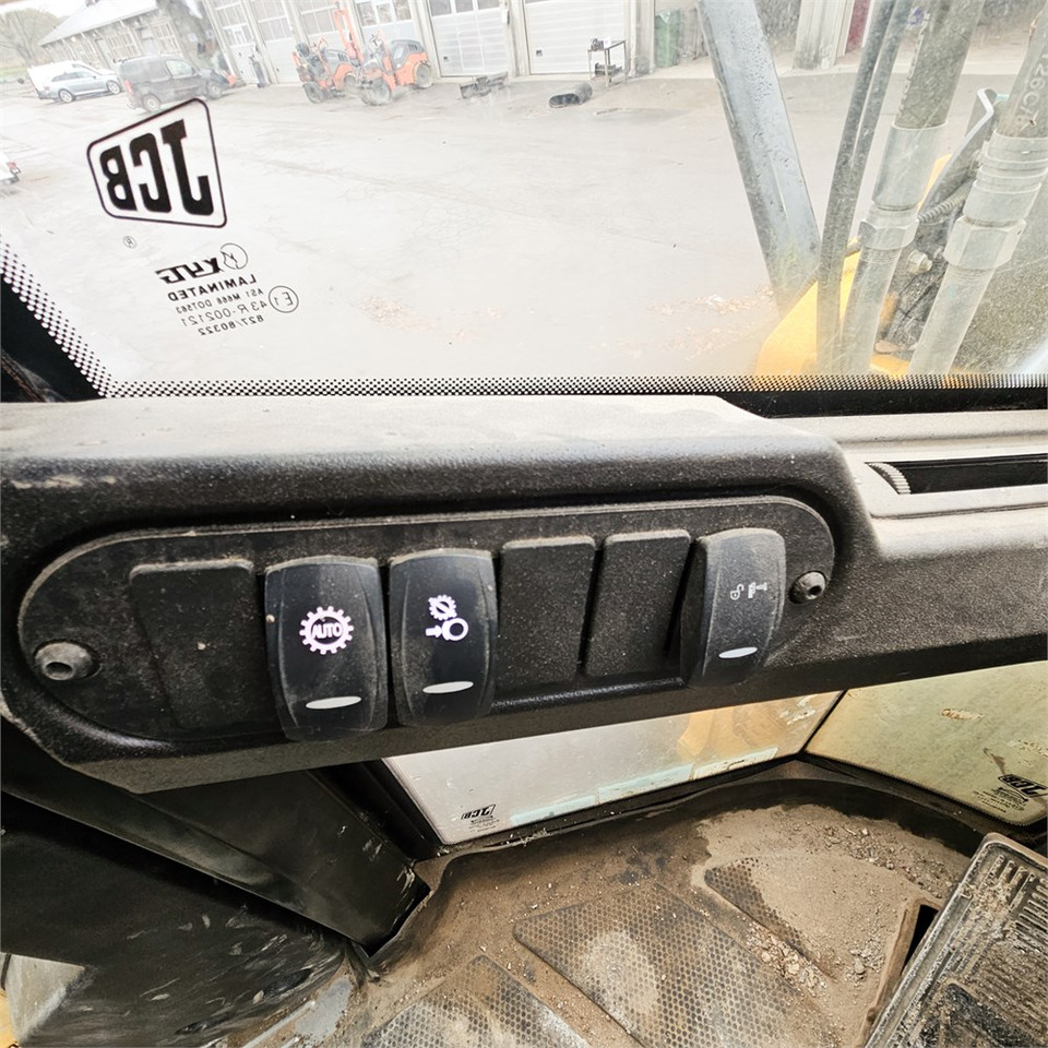 Chargeuse sur pneus JCB 437HT T4: photos 19