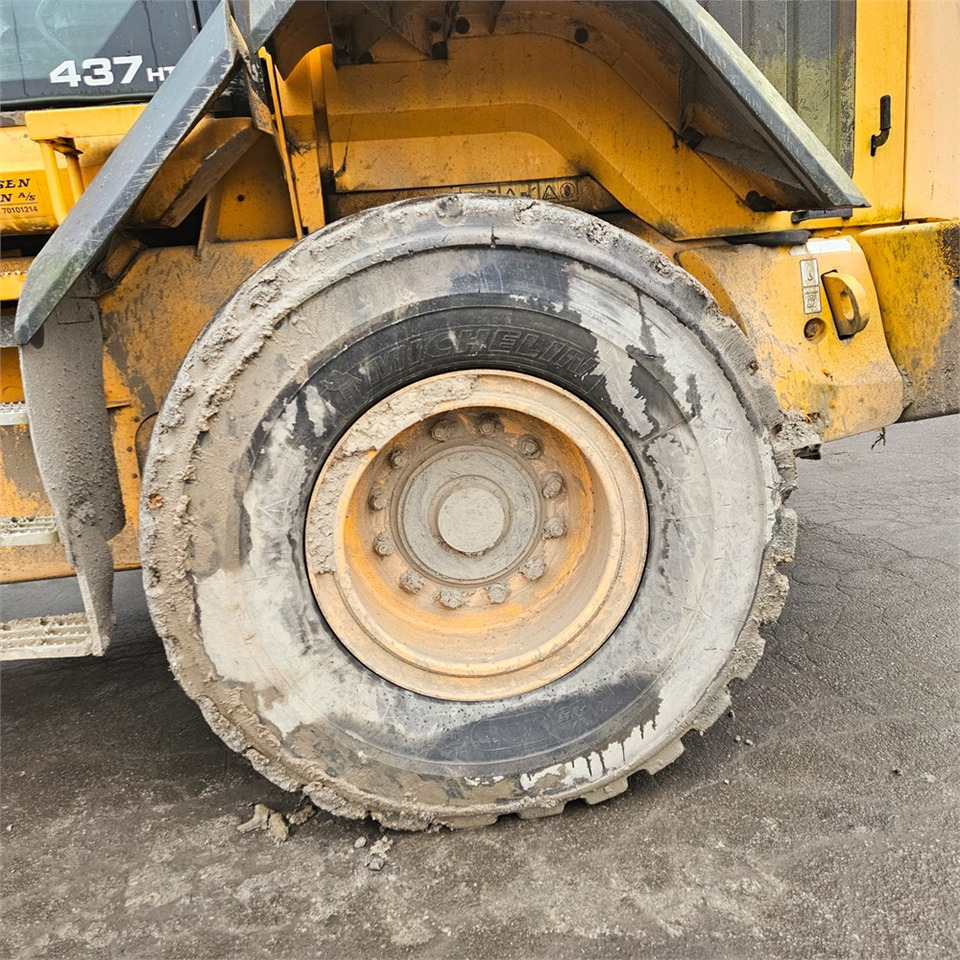 Chargeuse sur pneus JCB 437HT T4: photos 31