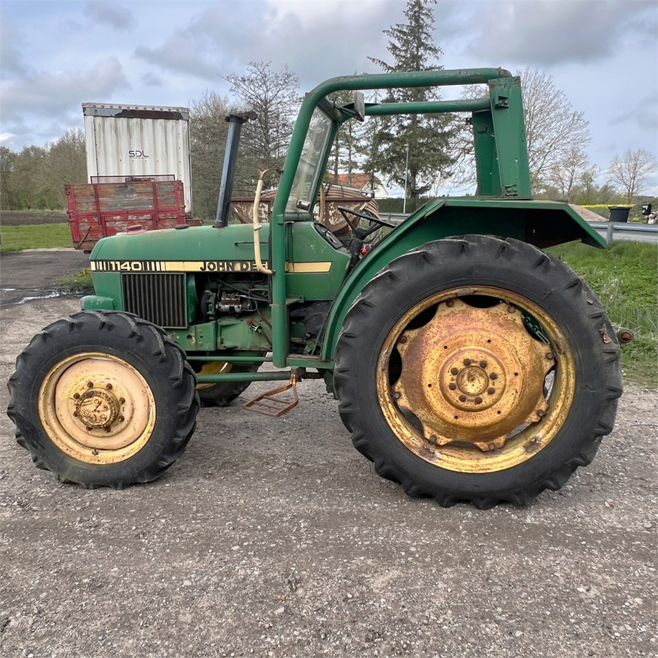 John Deere 1140 - Tracteur agricole: photos 5 John Deere 1140 - Tracteur agricole: photos 5