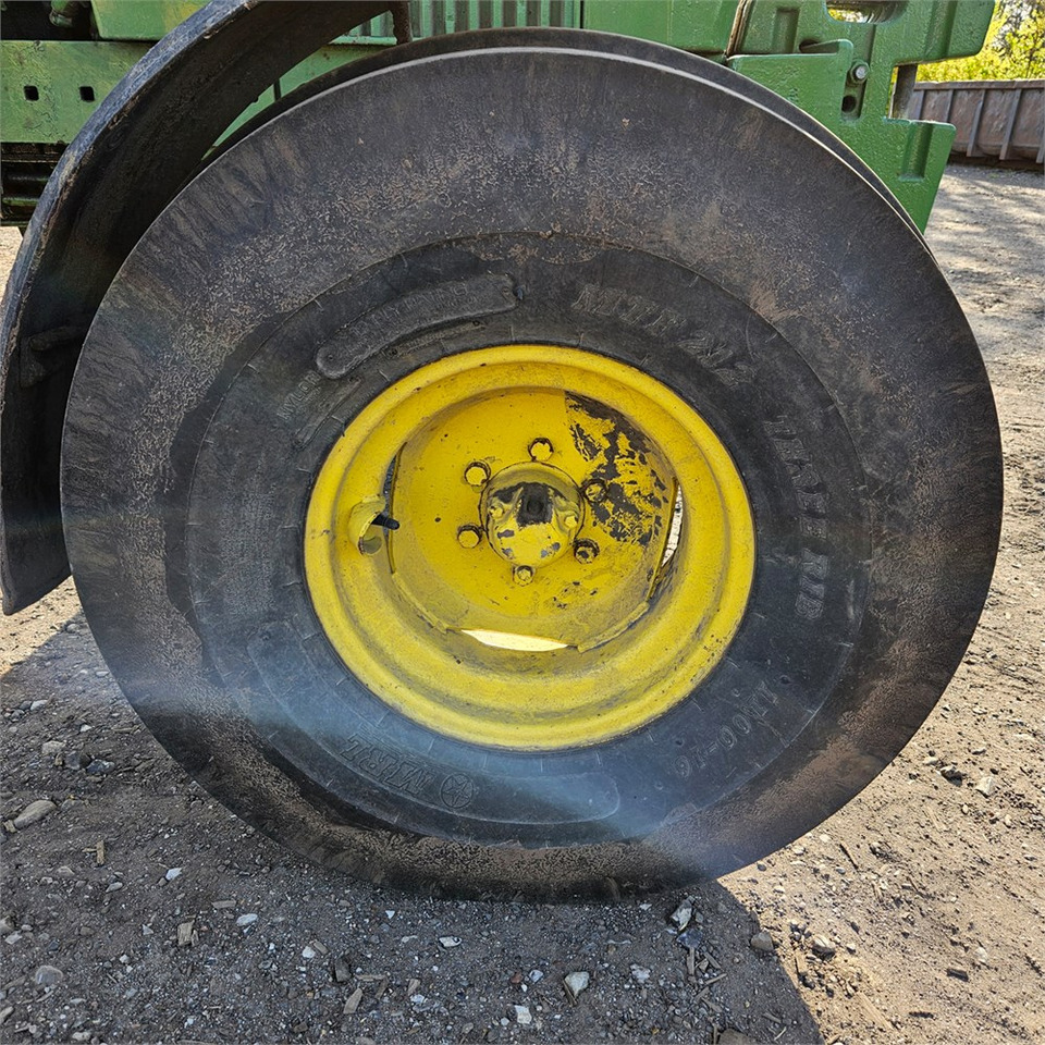 Tracteur agricole John Deere 2040: photos 25