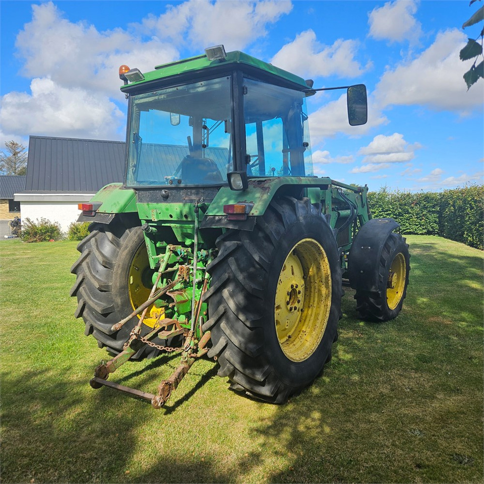 John Deere 3140 - Tracteur agricole: photos 4 John Deere 3140 - Tracteur agricole: photos 4