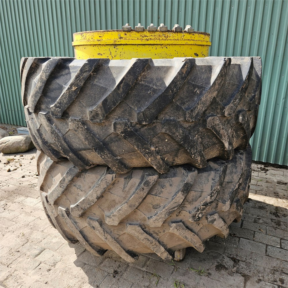 John Deere 650/65R42 - Tracteur agricole: photos 1 John Deere 650/65R42 - Tracteur agricole: photos 1